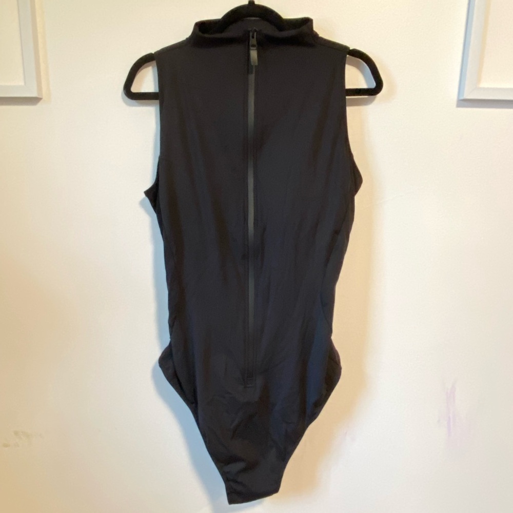 TA3 Sleeveless Surfy Swimsuit